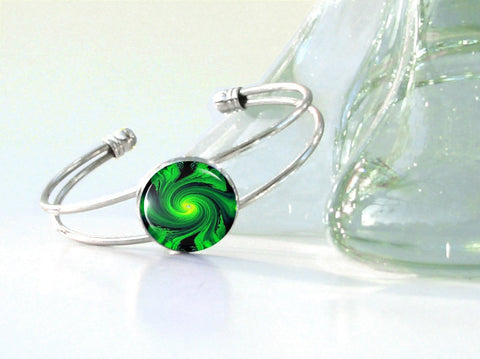Energy Bracelet Green Heart Chakra Swirl Bracelet Reiki Energy Art